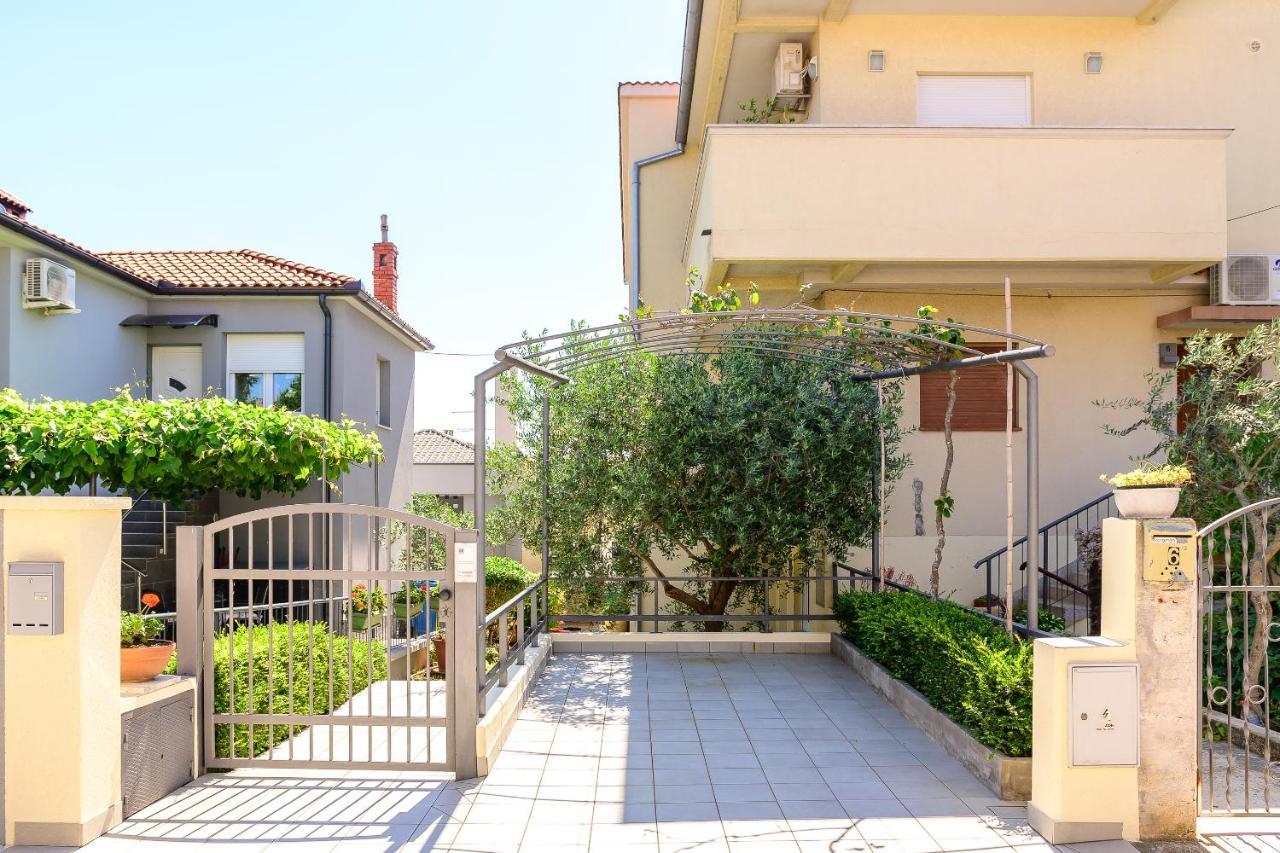 Apartment Dragonja Pula Exterior photo